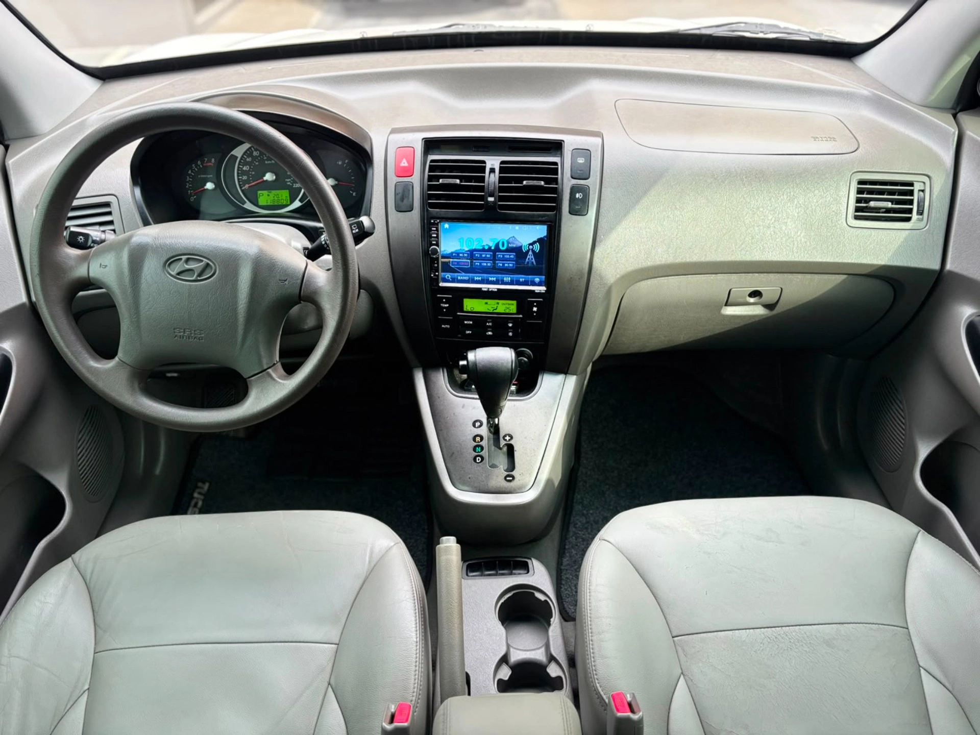 Hyundai Tucson 2.0 Mpfi Gls 16V 143cv 2wd Flex 4P Automático - foto 13
