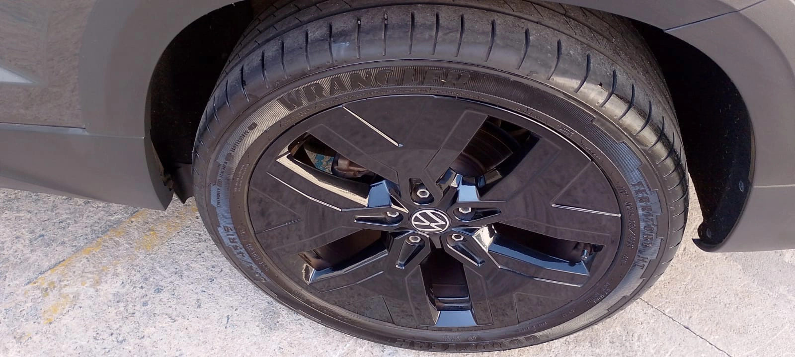 volkswagen TAOS 1.4 250 TSI TOTAL FLEX HIGHLINE AUTOMÁTICO 20235