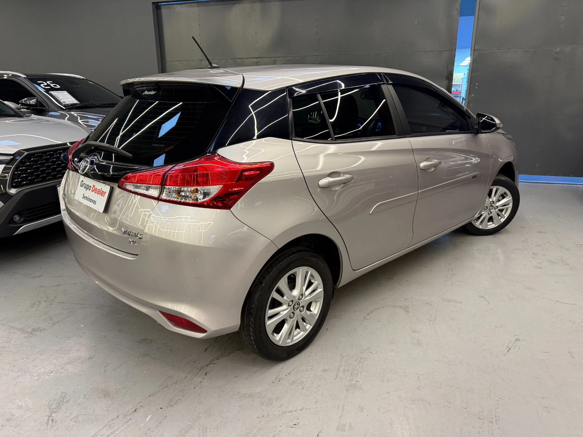toyota YARIS 1.3 16V FLEX XL PLUS TECH MULTIDRIVE 20193