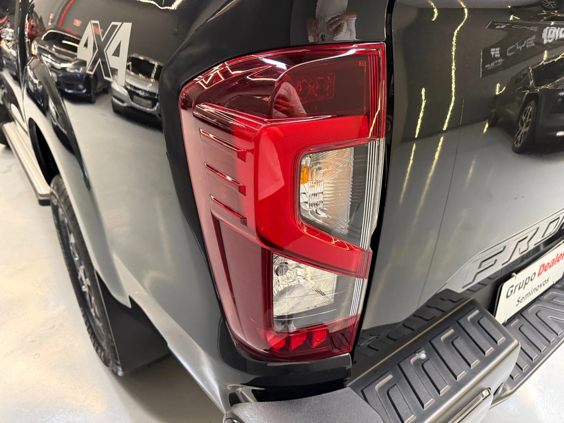 nissan FRONTIER 2.3 16V TURBO DIESEL PLATINUM CD 4X4 AUTOMÁTICO 20236