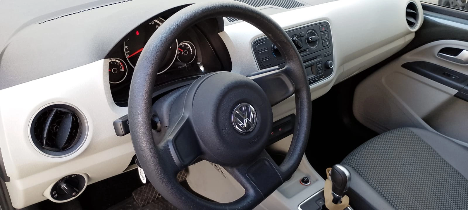volkswagen UP 1.0 MPI MOVE UP 12V FLEX 4P AUTOMATIZADO 20165